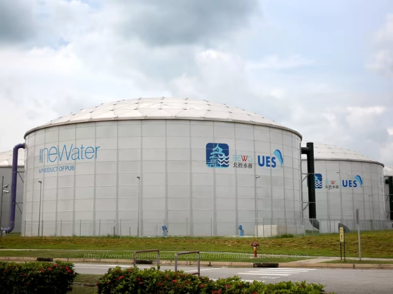 โครงการนำน้ำกลับมาใช้ใหม่ NEWater